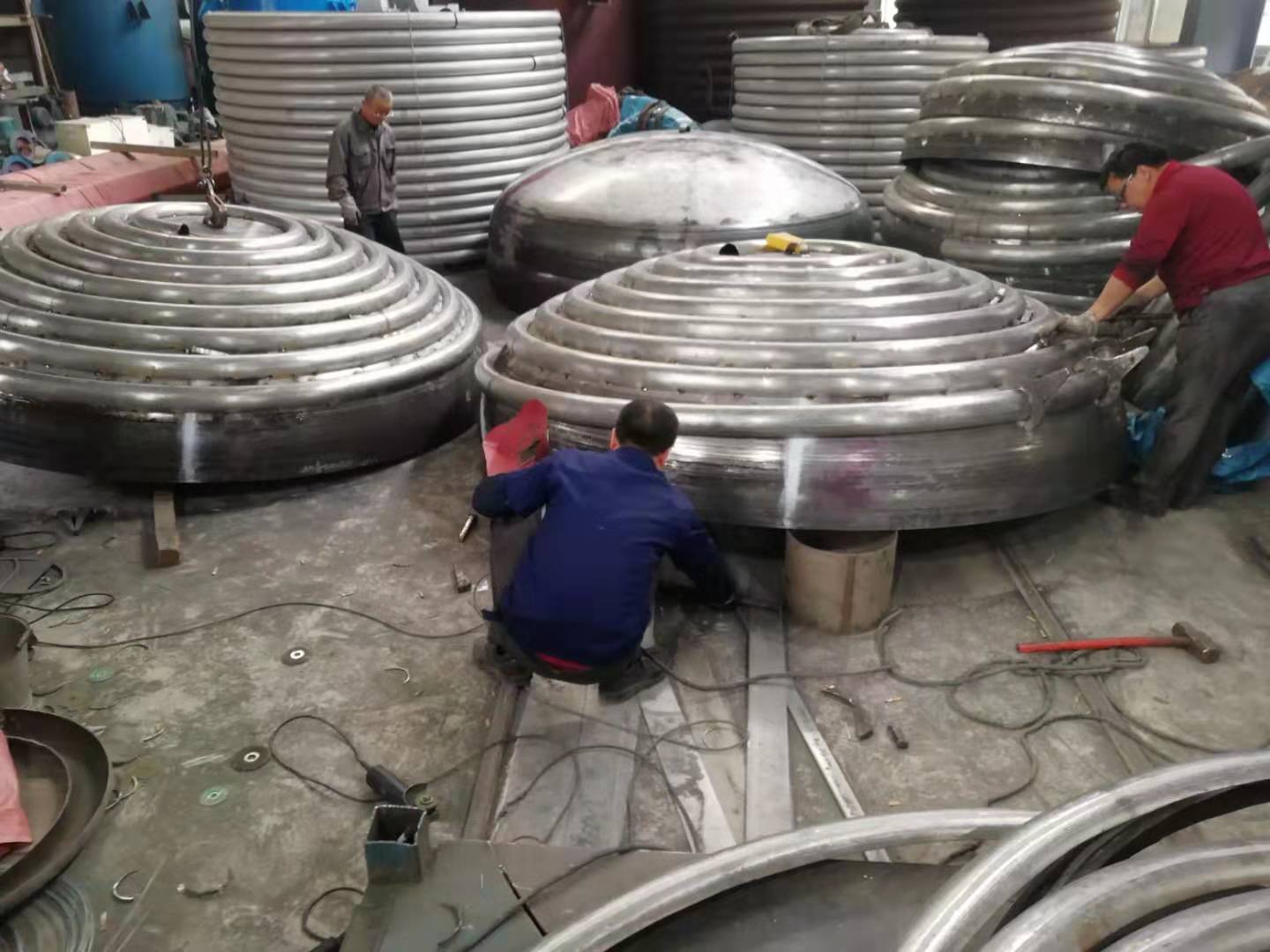 封头盘管制作现场 封头盘管制作现场